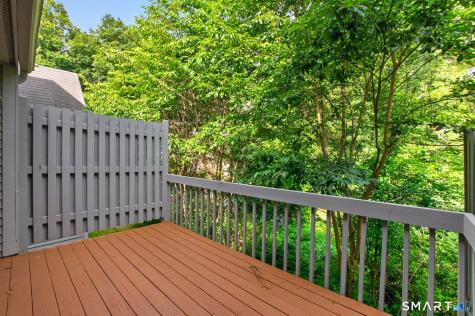 11 River Mead Avon CT 06001