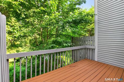 11 River Mead Avon CT 06001