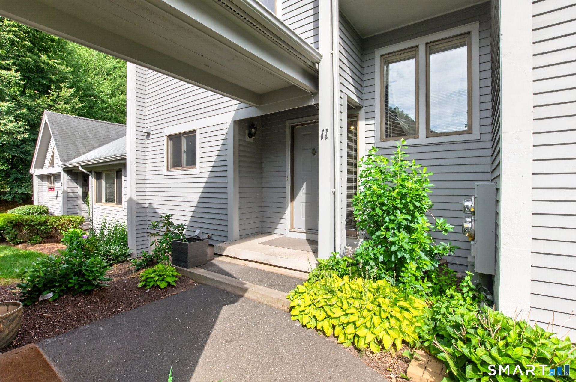 11 River Mead Avon CT 06001