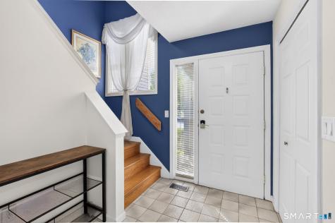 11 River Mead Avon CT 06001