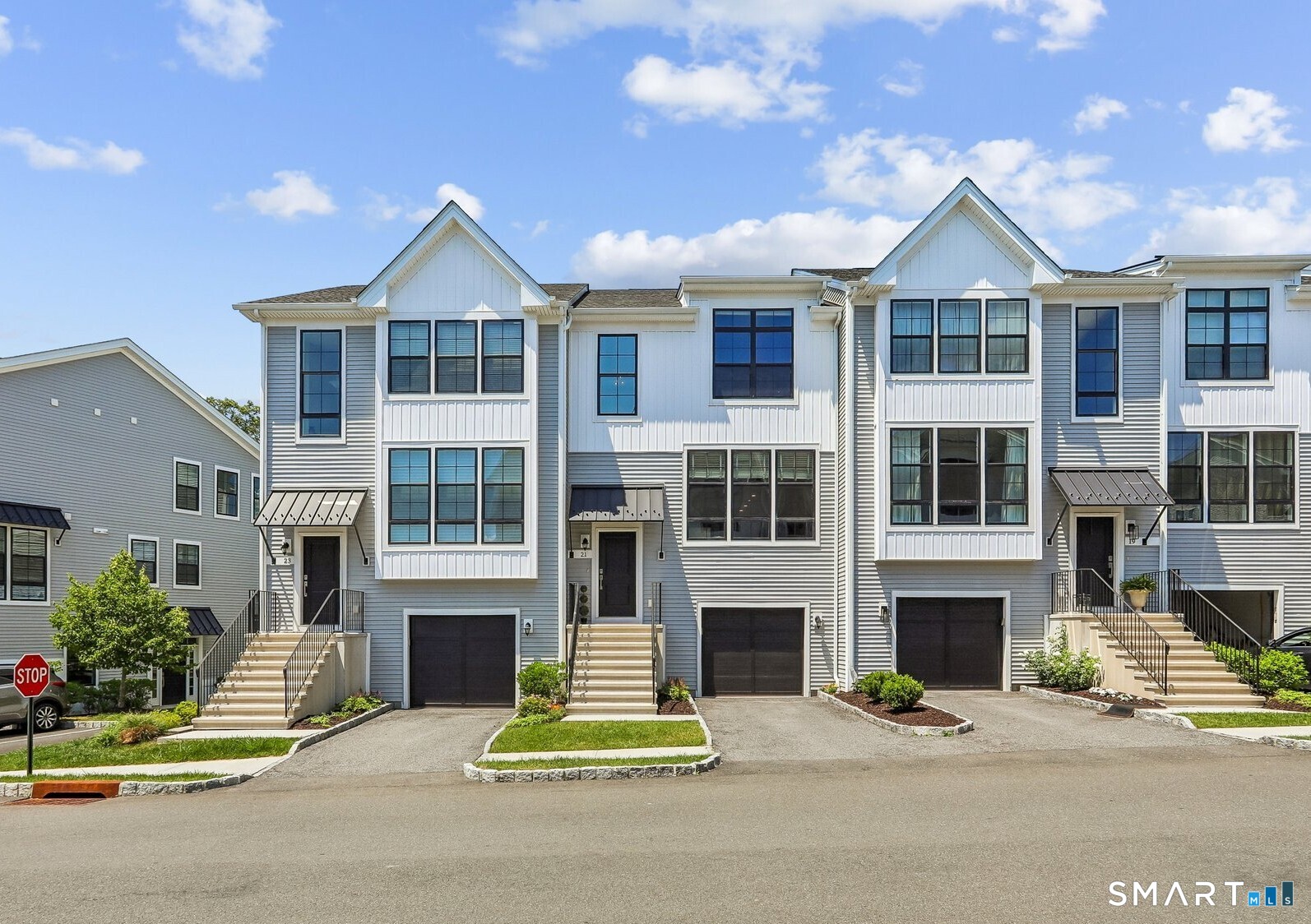 21 Brentwood Circle Danbury CT 06810