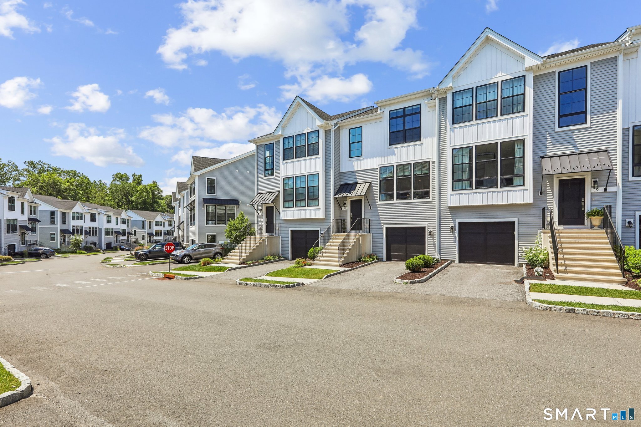 21 Brentwood Circle Danbury CT 06810