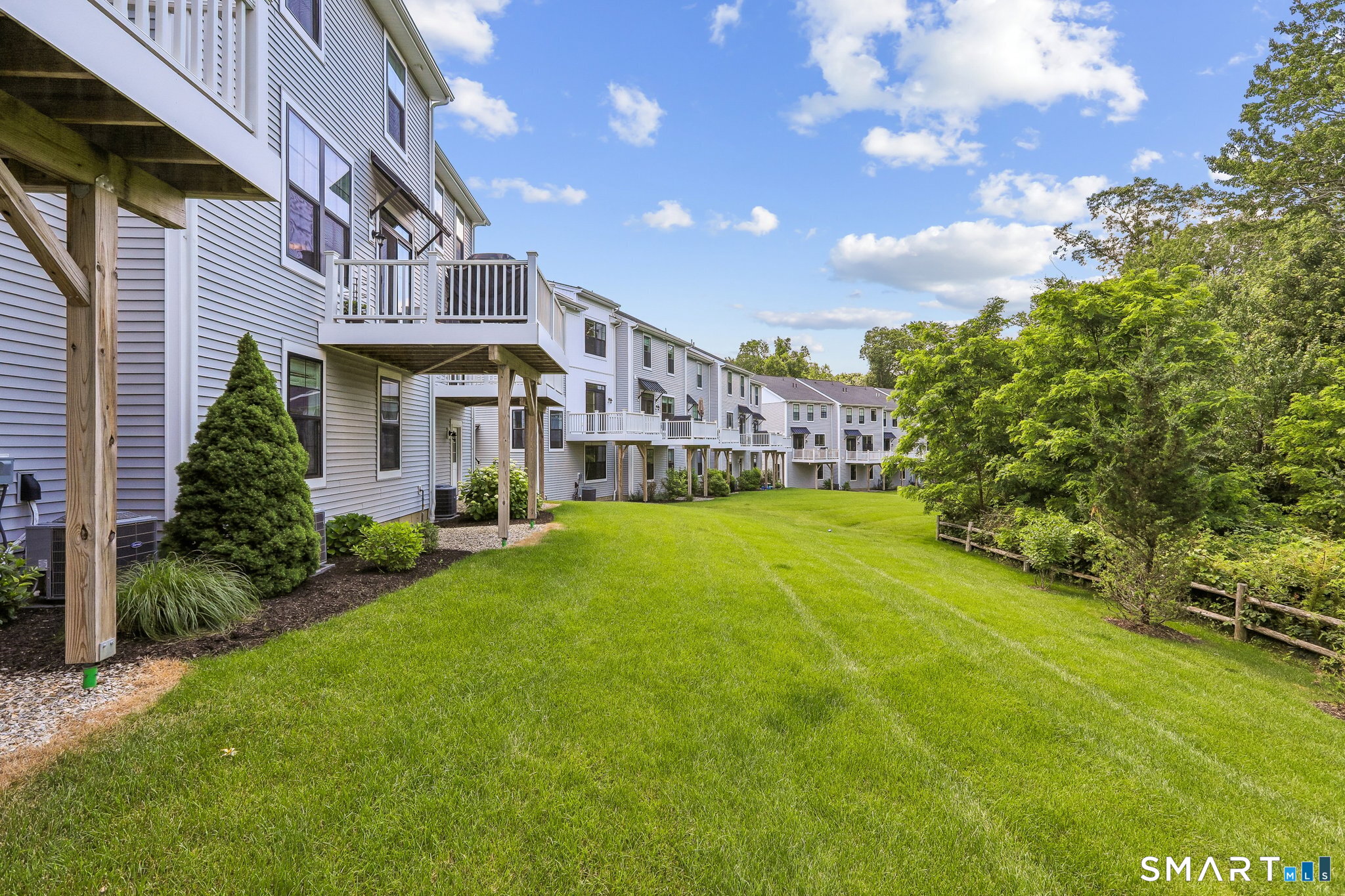 21 Brentwood Circle Danbury CT 06810