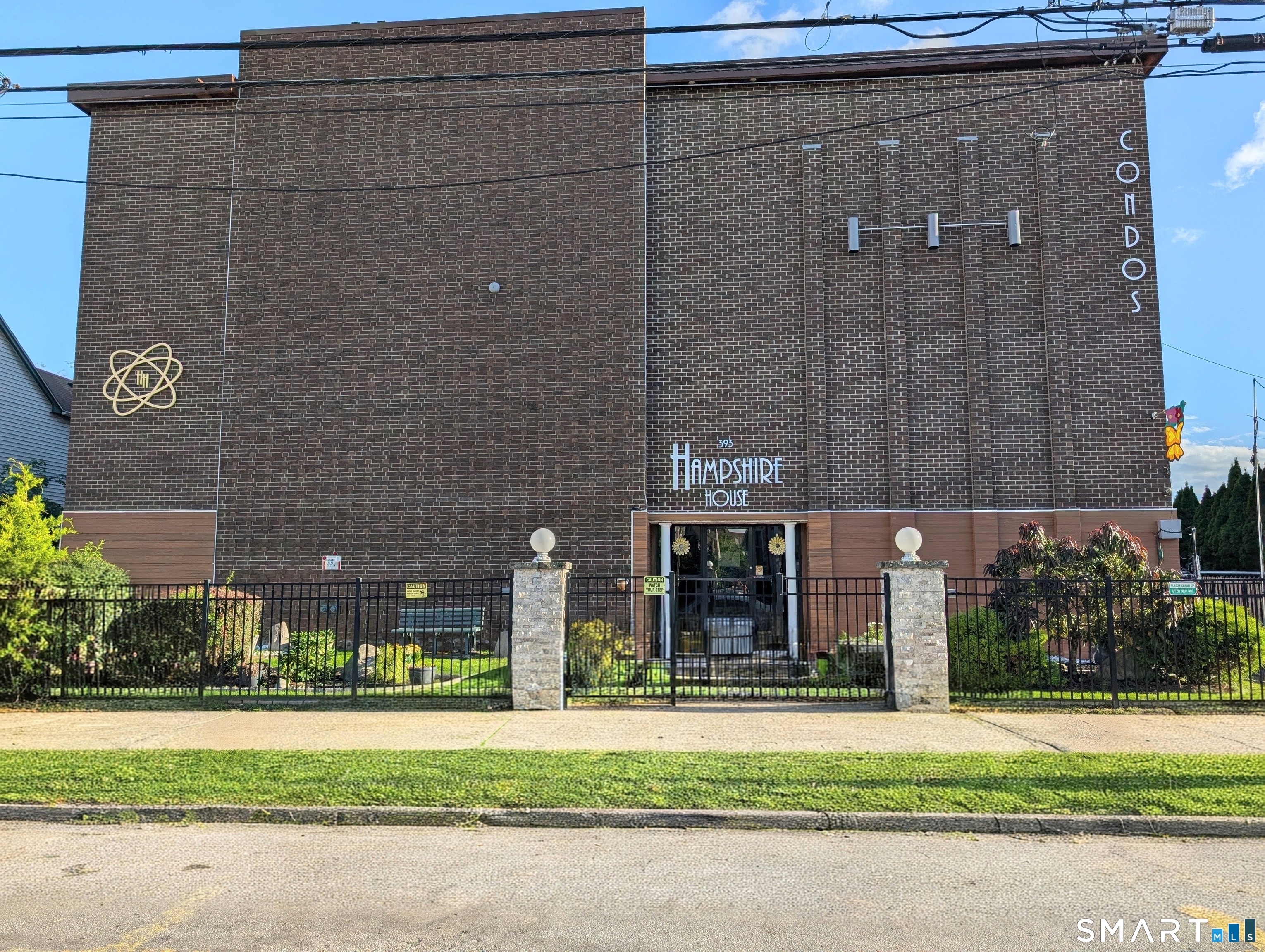 393 Laurel Avenue Bridgeport CT 06604