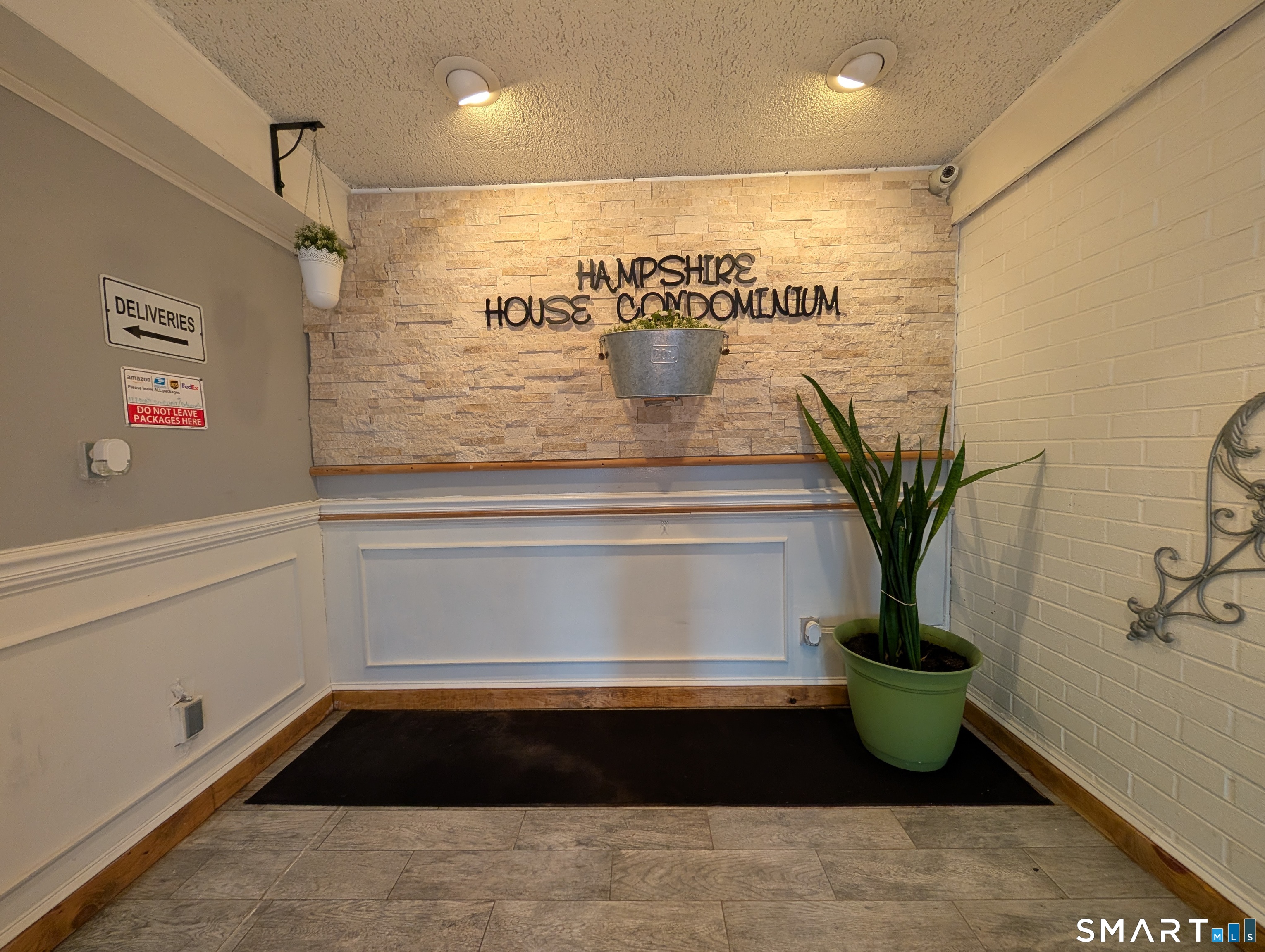 393 Laurel Avenue Bridgeport CT 06604