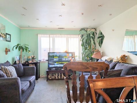 393 Laurel Avenue Bridgeport CT 06604