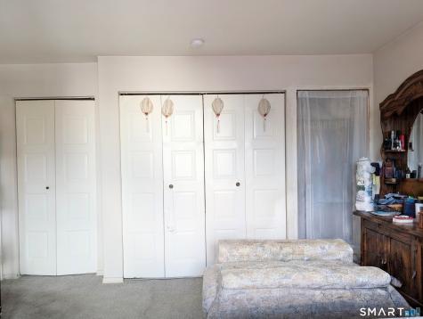 393 Laurel Avenue Bridgeport CT 06604