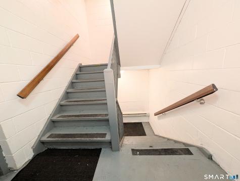 393 Laurel Avenue Bridgeport CT 06604