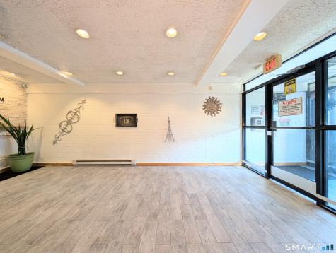 393 Laurel Avenue Bridgeport CT 06604