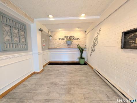 393 Laurel Avenue Bridgeport CT 06604