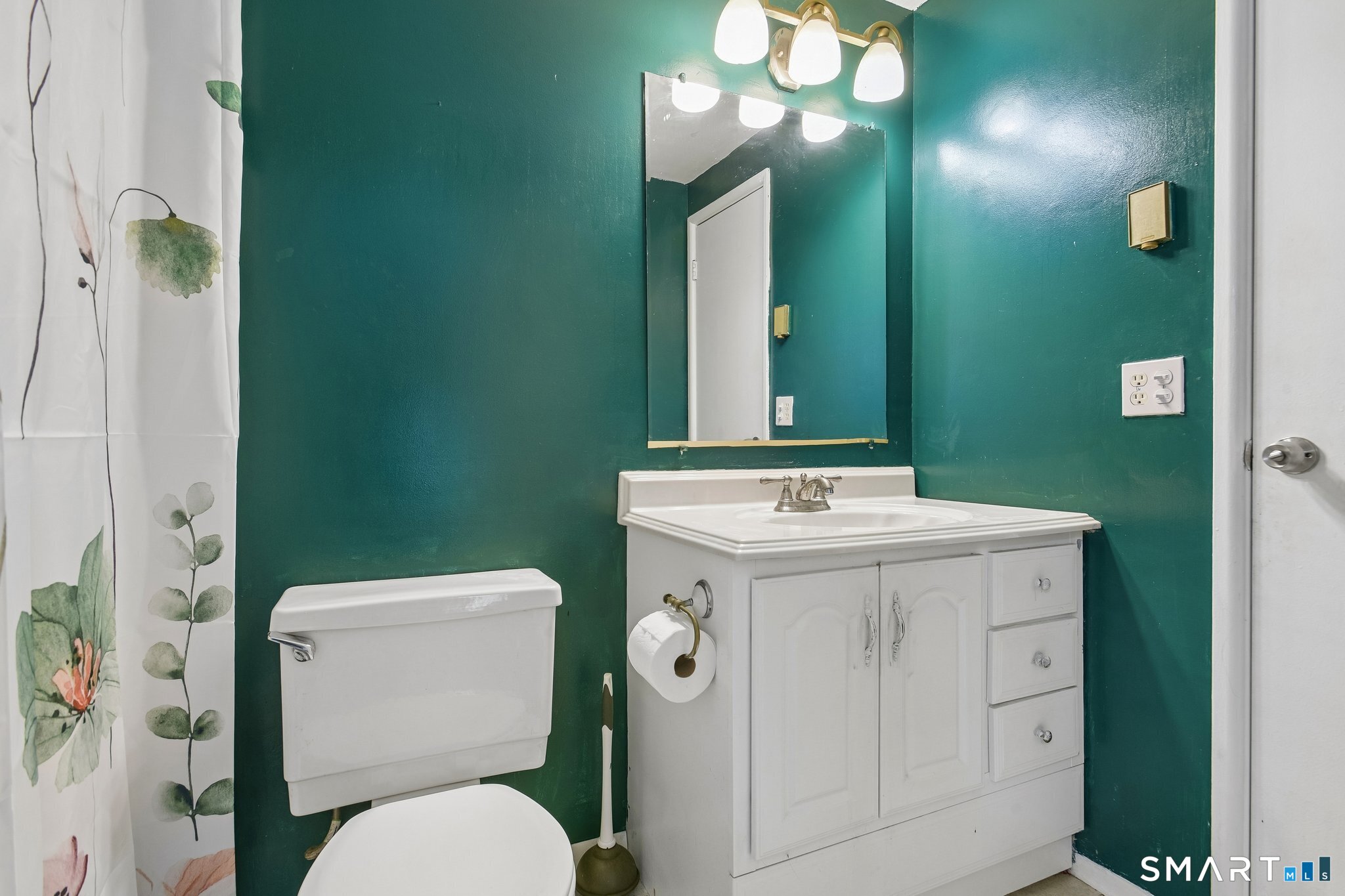 17 Lakeside Drive Ledyard CT 06339