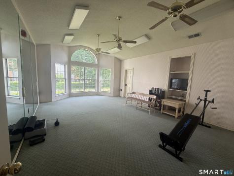 31 High Street East Hartford CT 06118