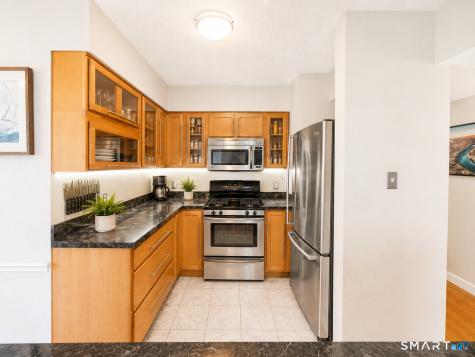 31 High Street East Hartford CT 06118
