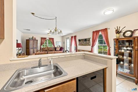 606 Congdon West Street Middletown CT 06457