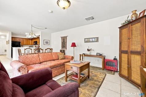 606 Congdon West Street Middletown CT 06457