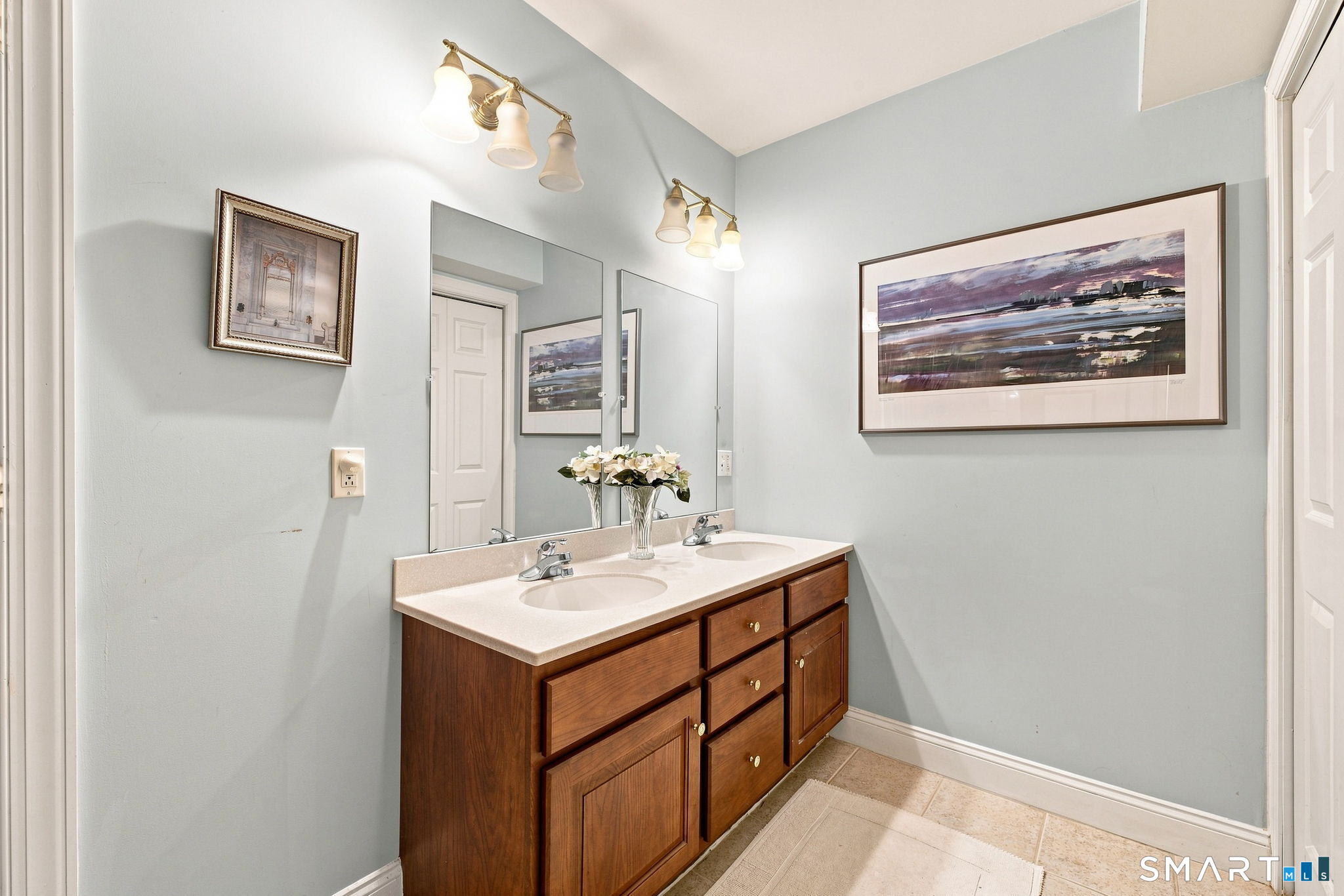 606 Congdon West Street Middletown CT 06457