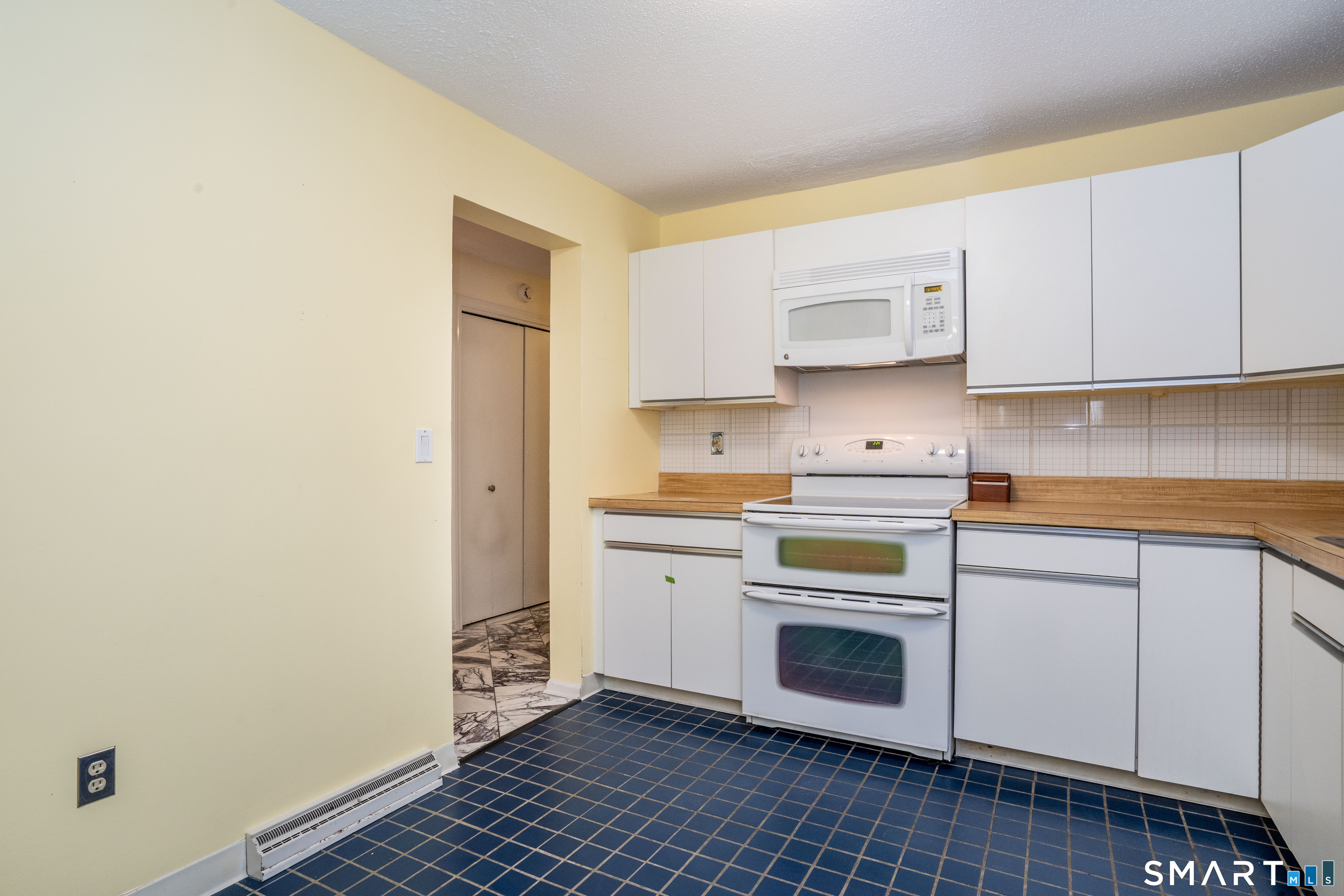14 Woodbury Lane West Hartford CT 06117