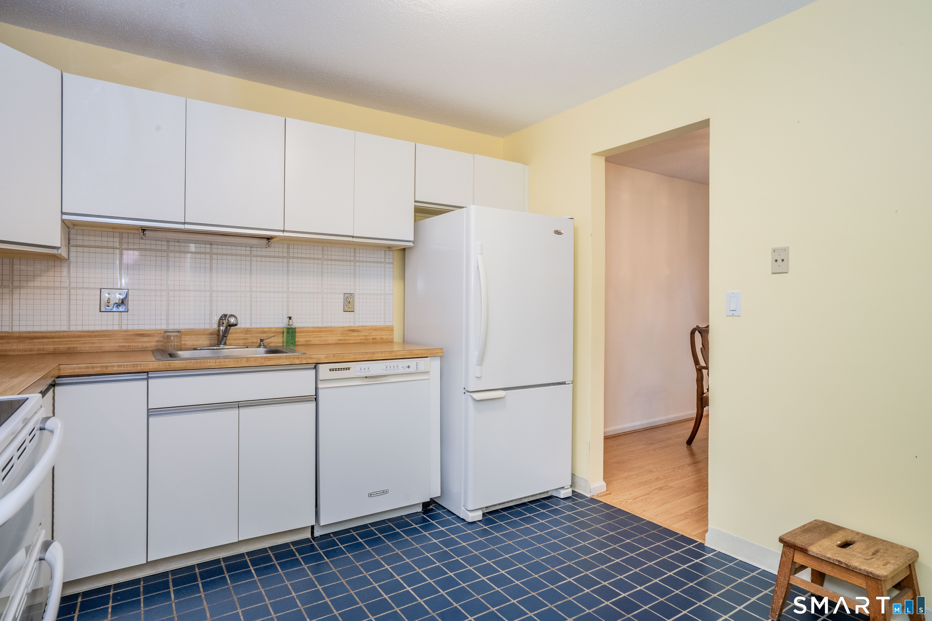 14 Woodbury Lane West Hartford CT 06117