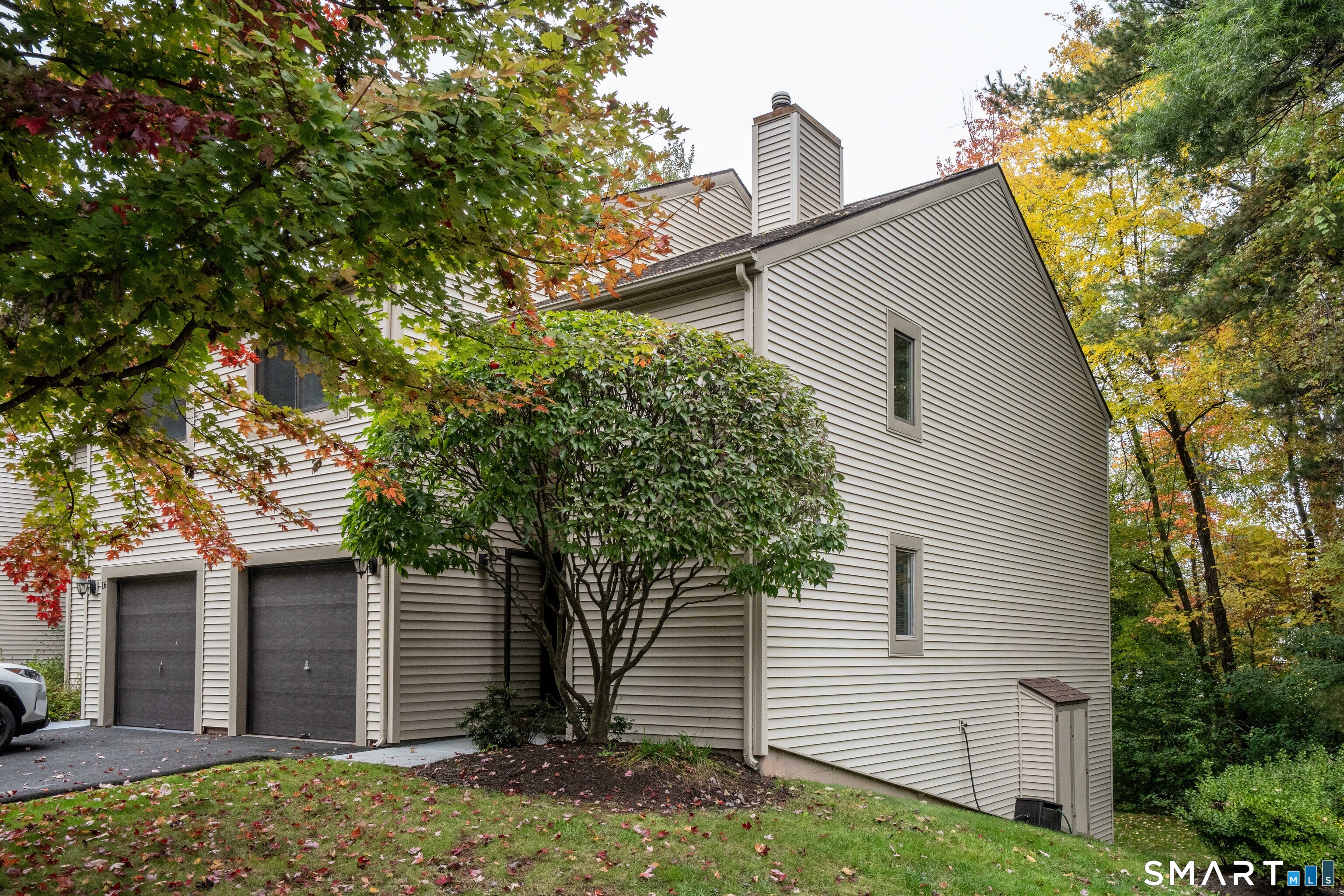 14 Woodbury Lane West Hartford CT 06117