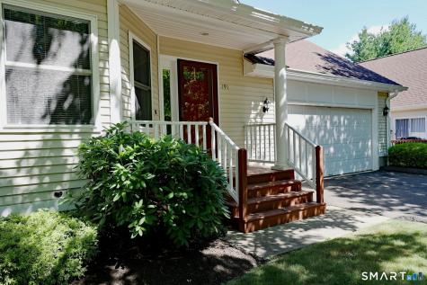 191 Summerfield Gardens Shelton CT 06484