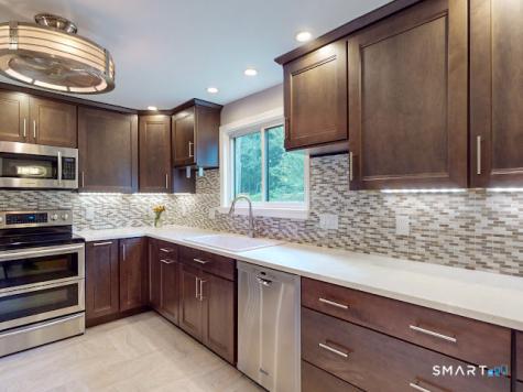 128 Highland Street Manchester CT 06040