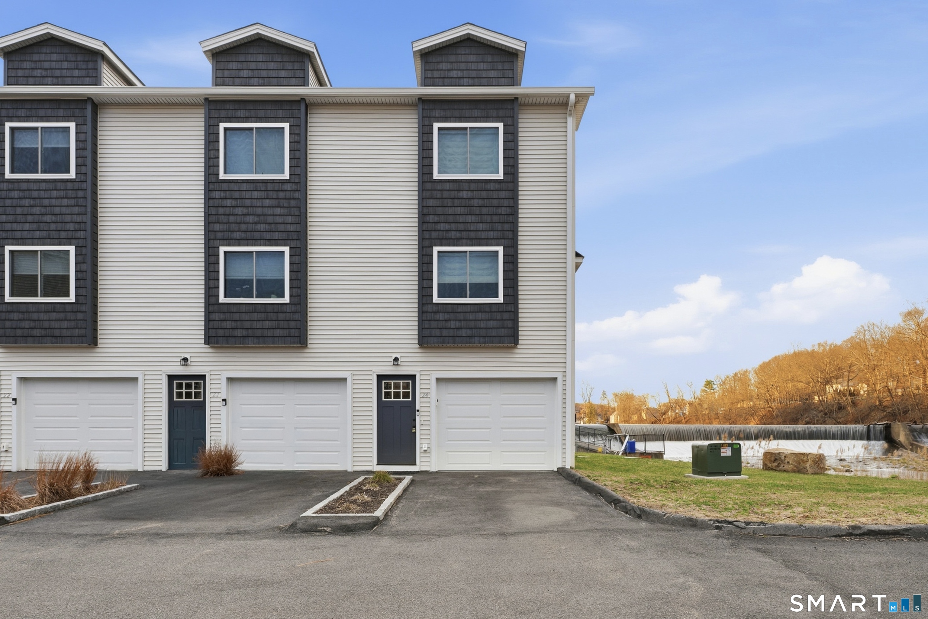 33 Main Street Meriden CT 06451