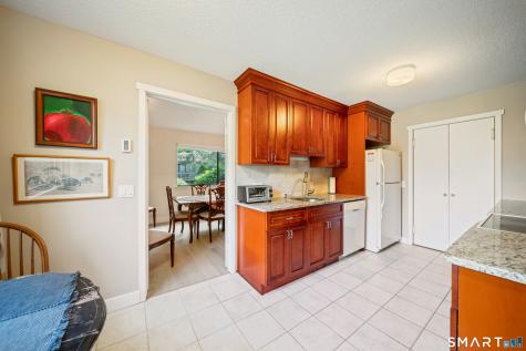 397 Krueger Circle Southbury CT 06488