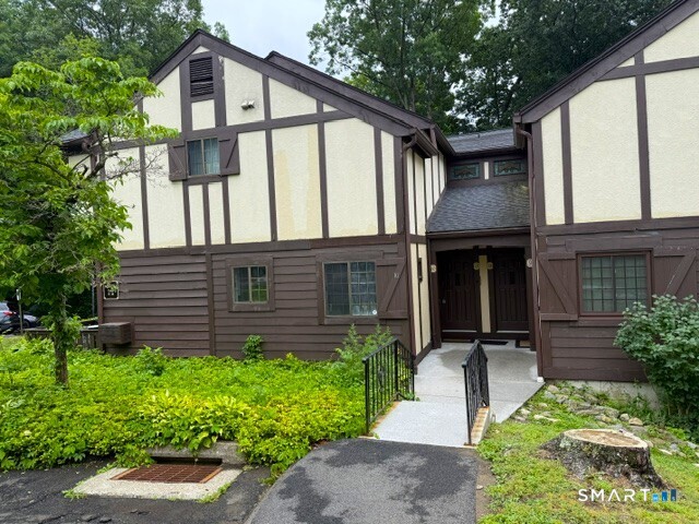 10 Tara Drive Brookfield CT 06804