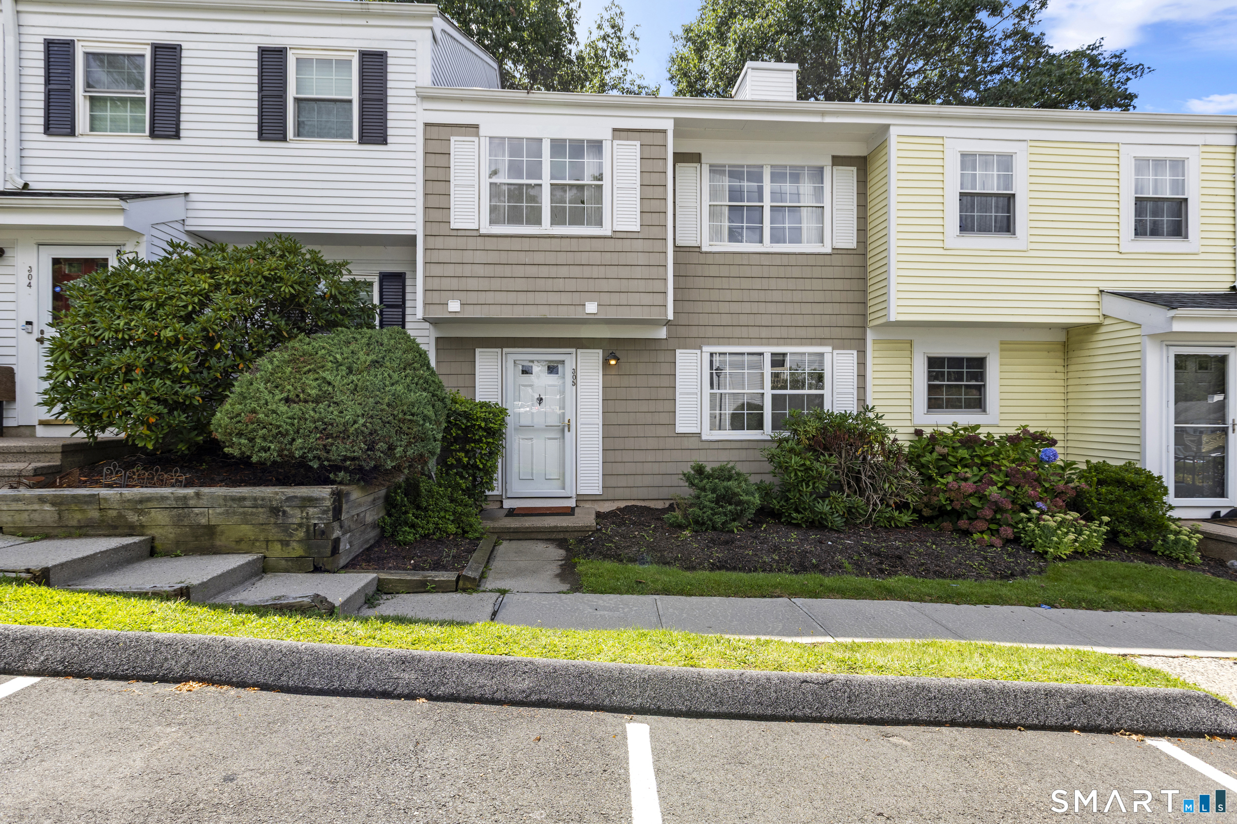 93 Park Avenue Danbury CT 06810