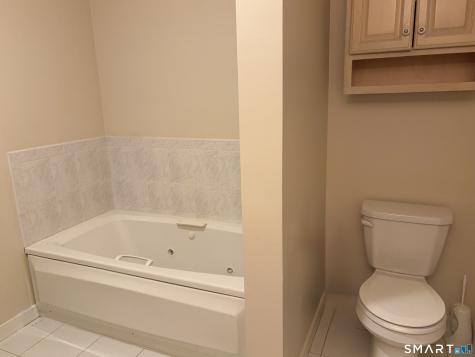 121 Staffordshire Common Drive Wallingford CT 06492
