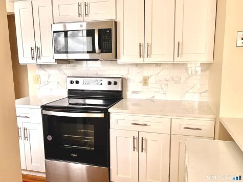 121 Staffordshire Common Drive Wallingford CT 06492