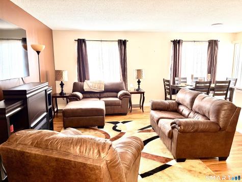 121 Staffordshire Common Drive Wallingford CT 06492