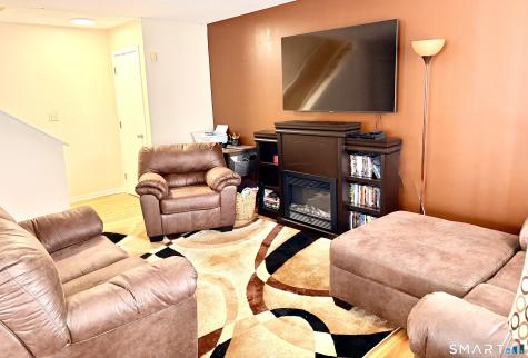 121 Staffordshire Common Drive Wallingford CT 06492