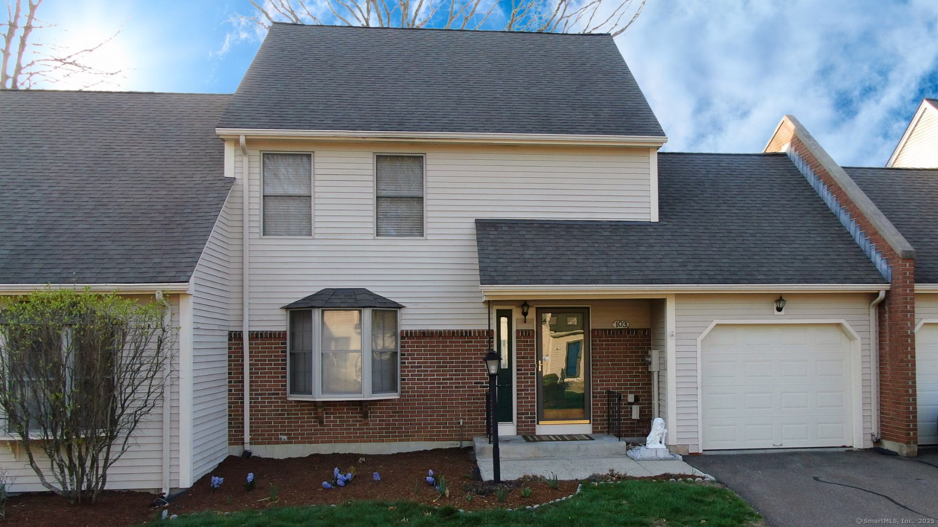 103 Carriage House Enfield CT 06082