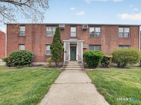 49 Mencel Circle Bridgeport CT 06610