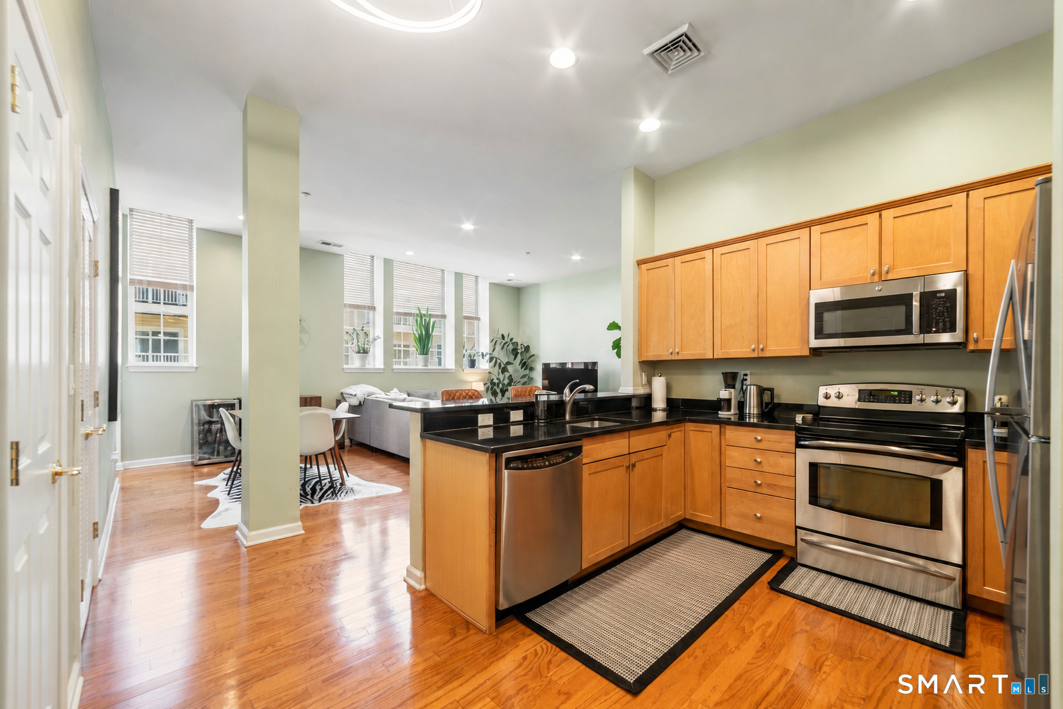 30 Schoolhouse Drive West Hartford CT 06110