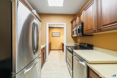 30 Schoolhouse Drive West Hartford CT 06110
