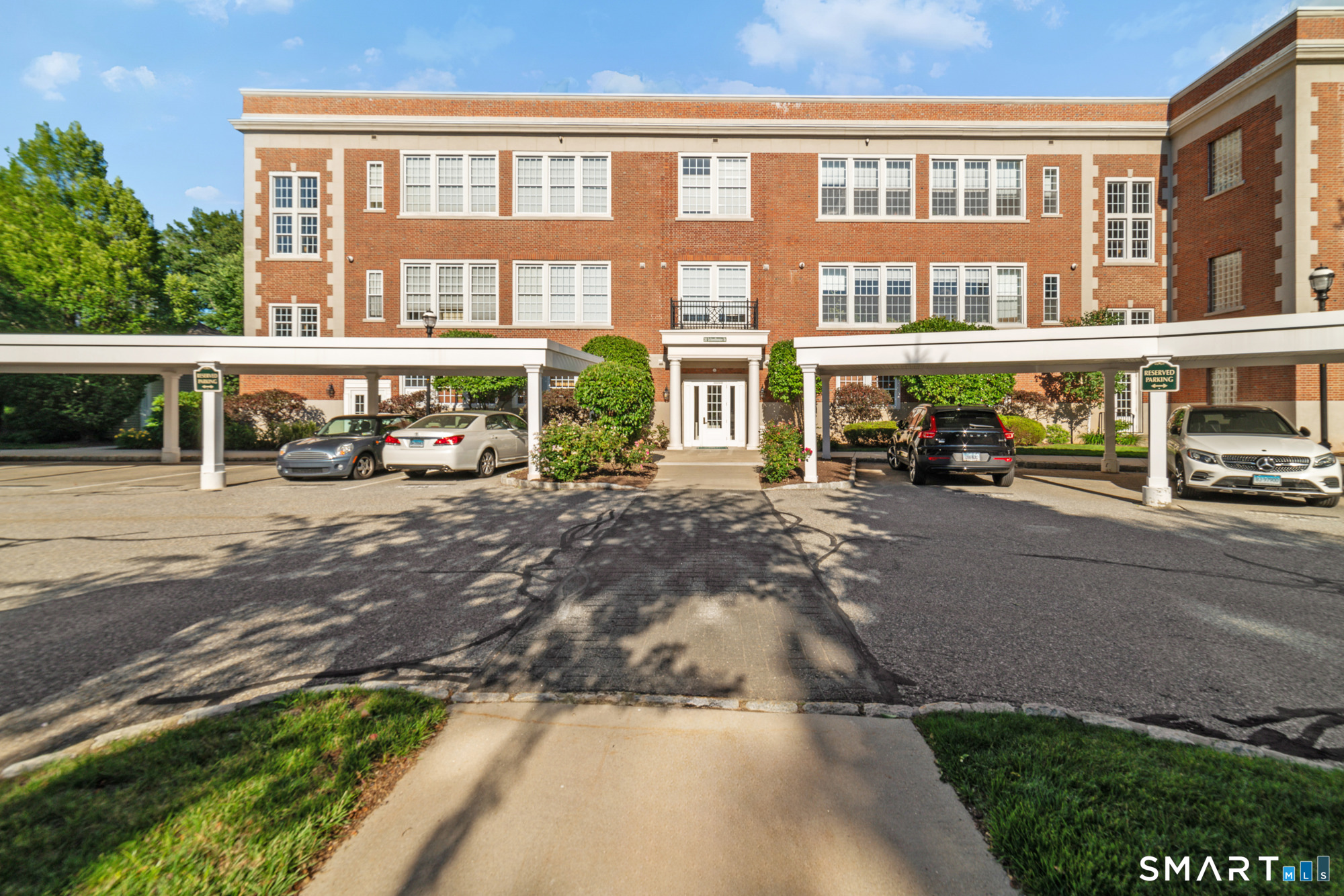 30 Schoolhouse Drive West Hartford CT 06110