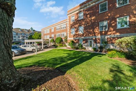 30 Schoolhouse Drive West Hartford CT 06110