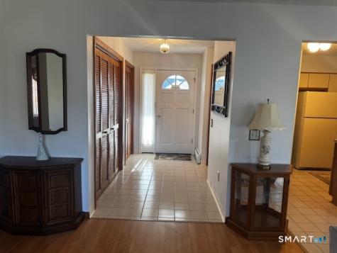 24 Millbrook Court Newington CT 06111
