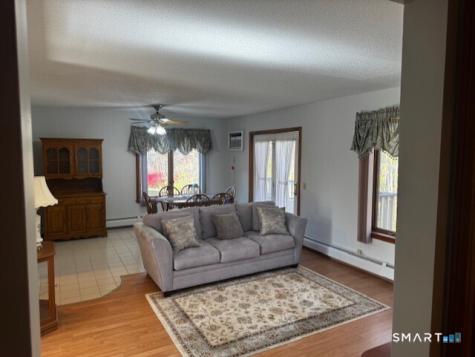 24 Millbrook Court Newington CT 06111