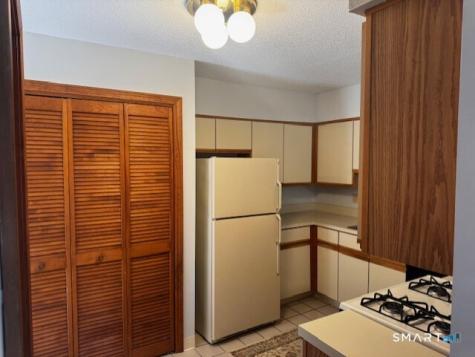 24 Millbrook Court Newington CT 06111