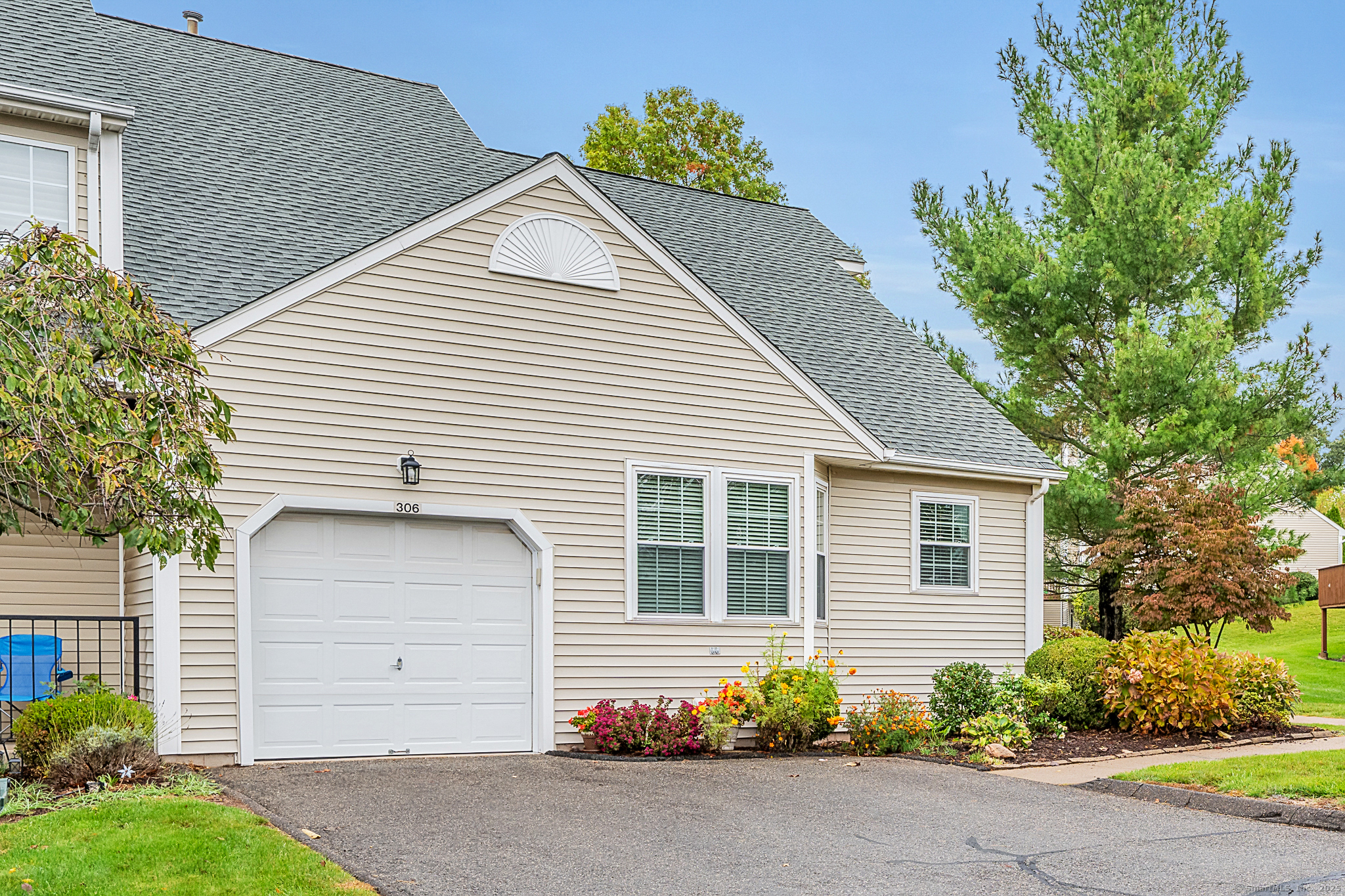 306 Gray Fox Lane Rocky Hill CT 06067