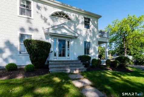38 North Main Street Essex CT 06426