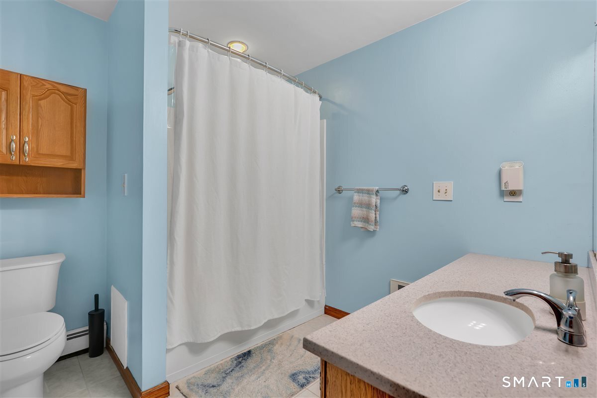 104 Oakland Street Manchester CT 06042