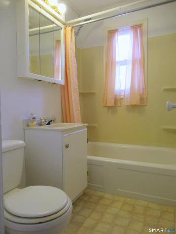 84 Canaan Court Stratford CT 06614