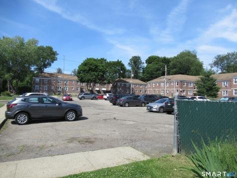 84 Canaan Court Stratford CT 06614