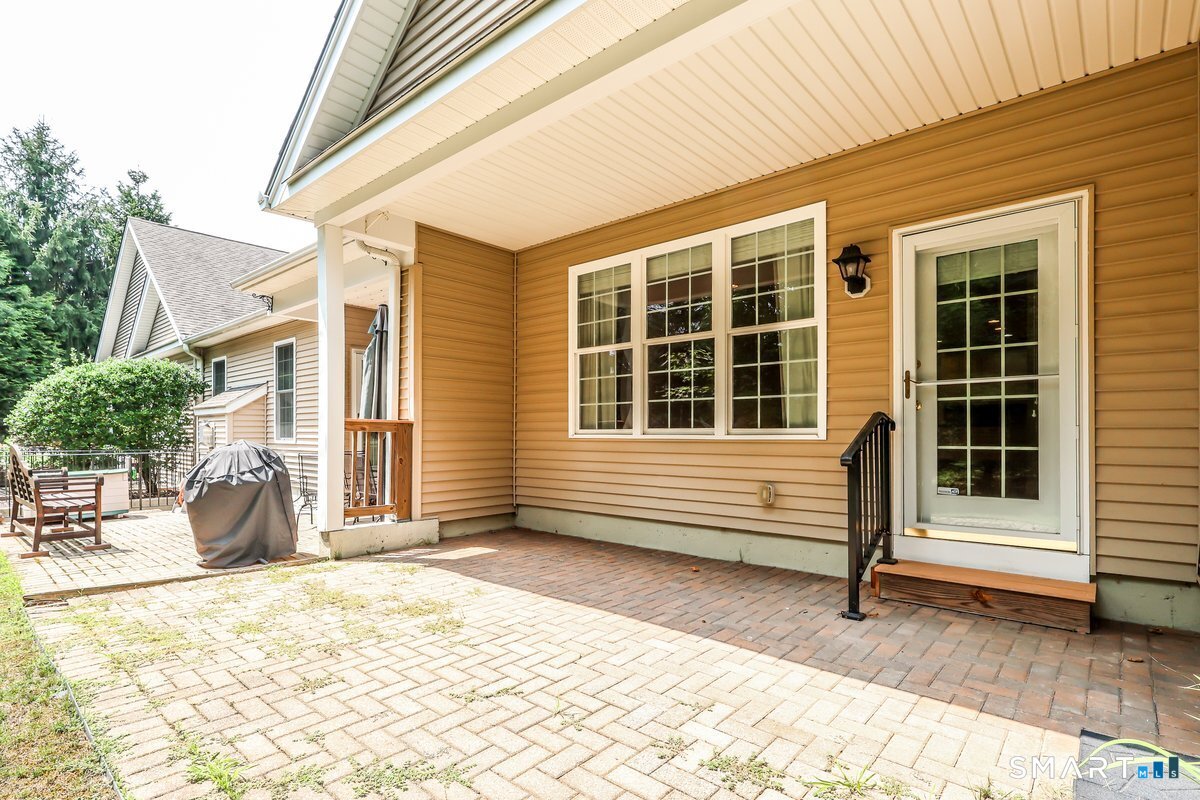 13 Watkins Drive Newtown CT 06482