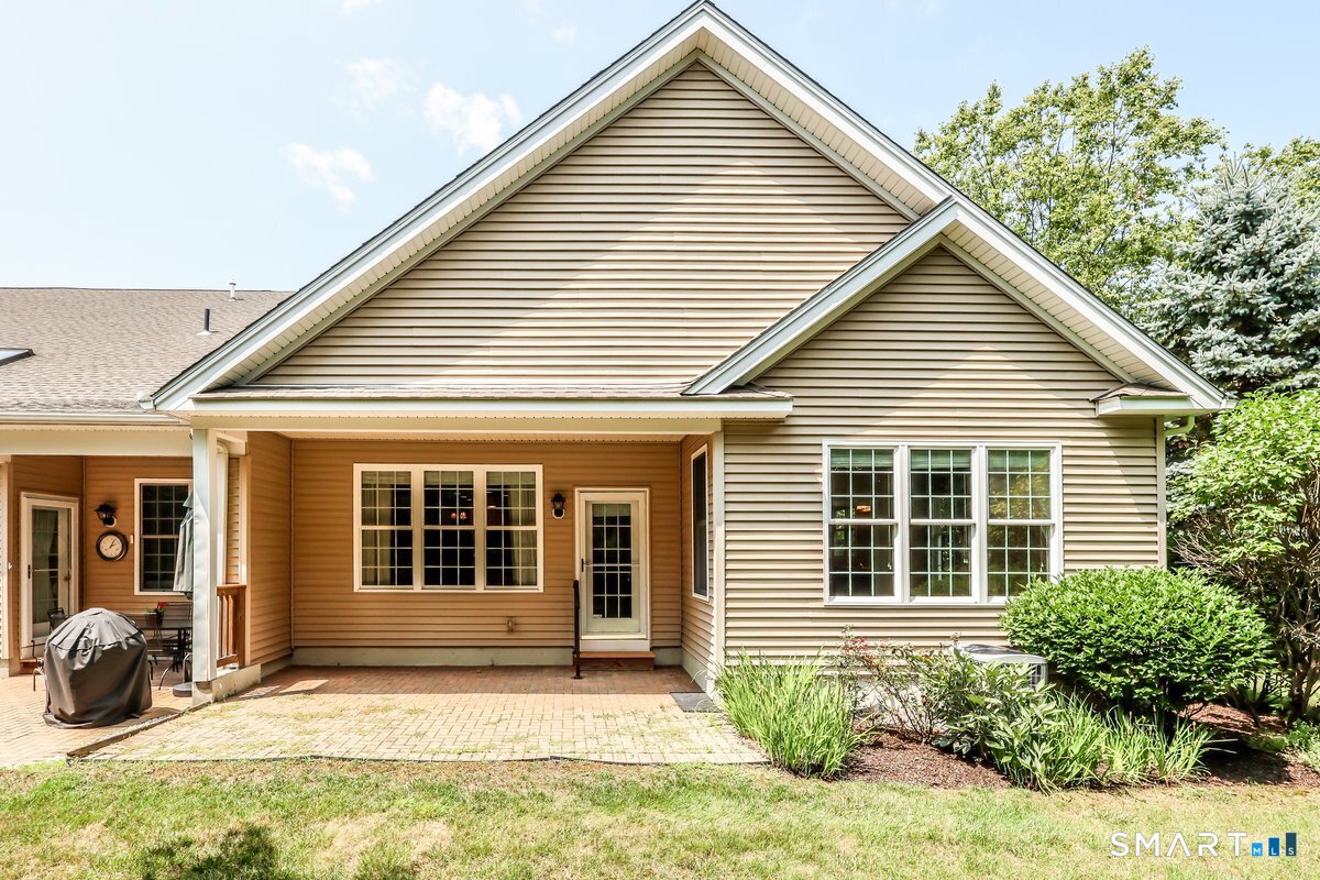 13 Watkins Drive Newtown CT 06482