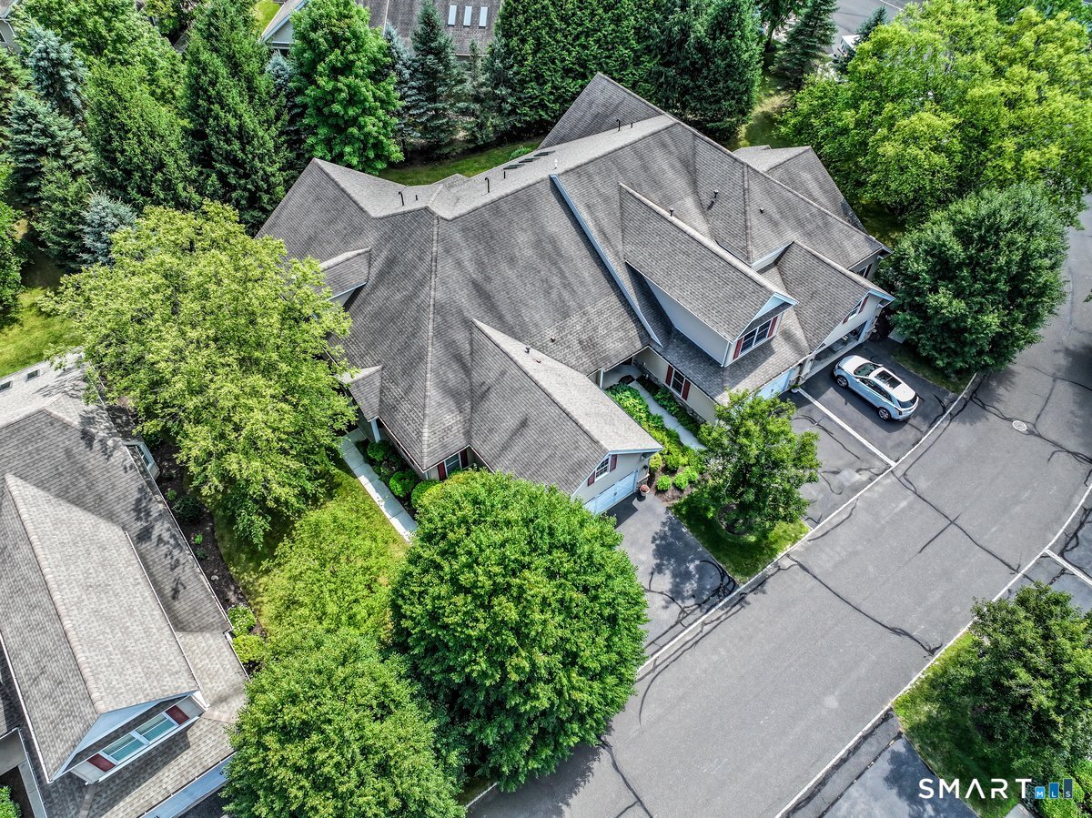 13 Watkins Drive Newtown CT 06482